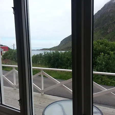 Fisherman Cabin And A House * Straume (Nordland)